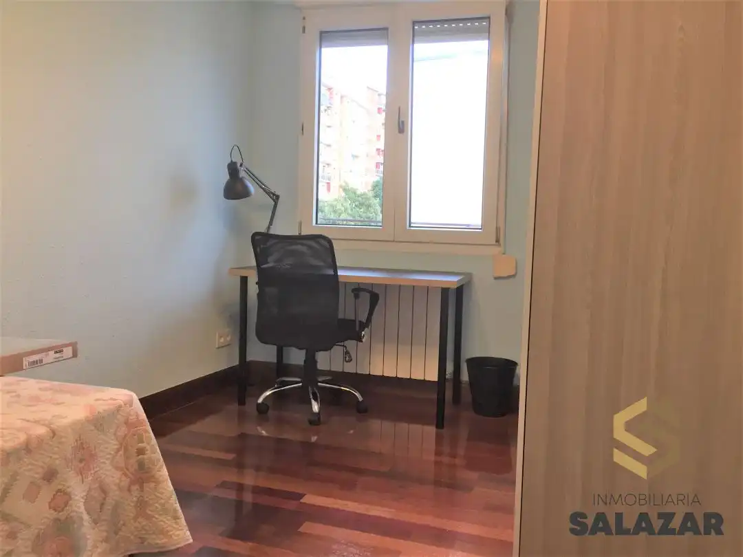 Habitación de Piso de alquiler en Bilbao  con Calefacción