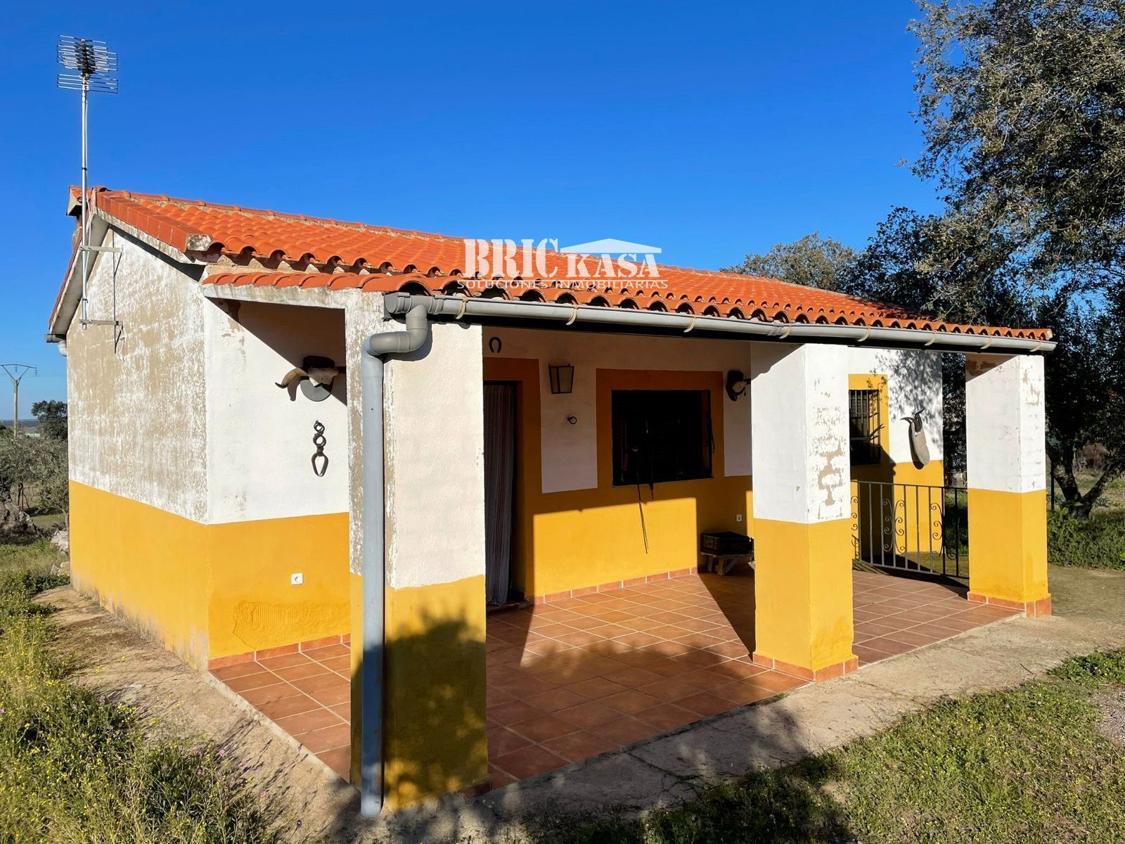 Vista exterior de Casa o xalet en venda en Malpartida de Cáceres amb Calefacció, Terrassa i Traster