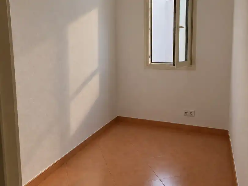 Habitación de Piso en venta en  Barcelona Capital con Aire acondicionado y Balcón