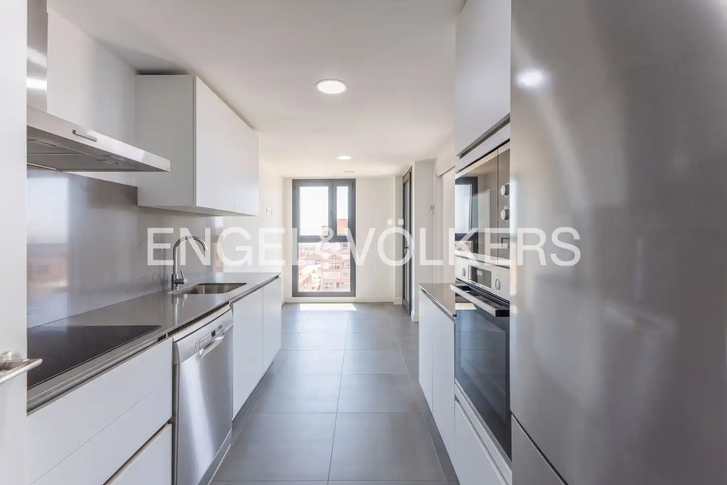 Kitchen of Flat for rent in Valencia  with Air Conditioner, Heating and Terrace