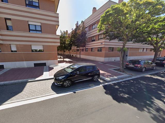 Piso en Venta en Calle de la Fanega en Girón