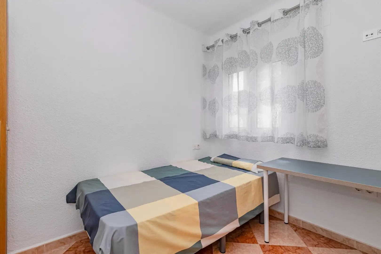 Bedroom of Flat for rent in Granada  with Furnished