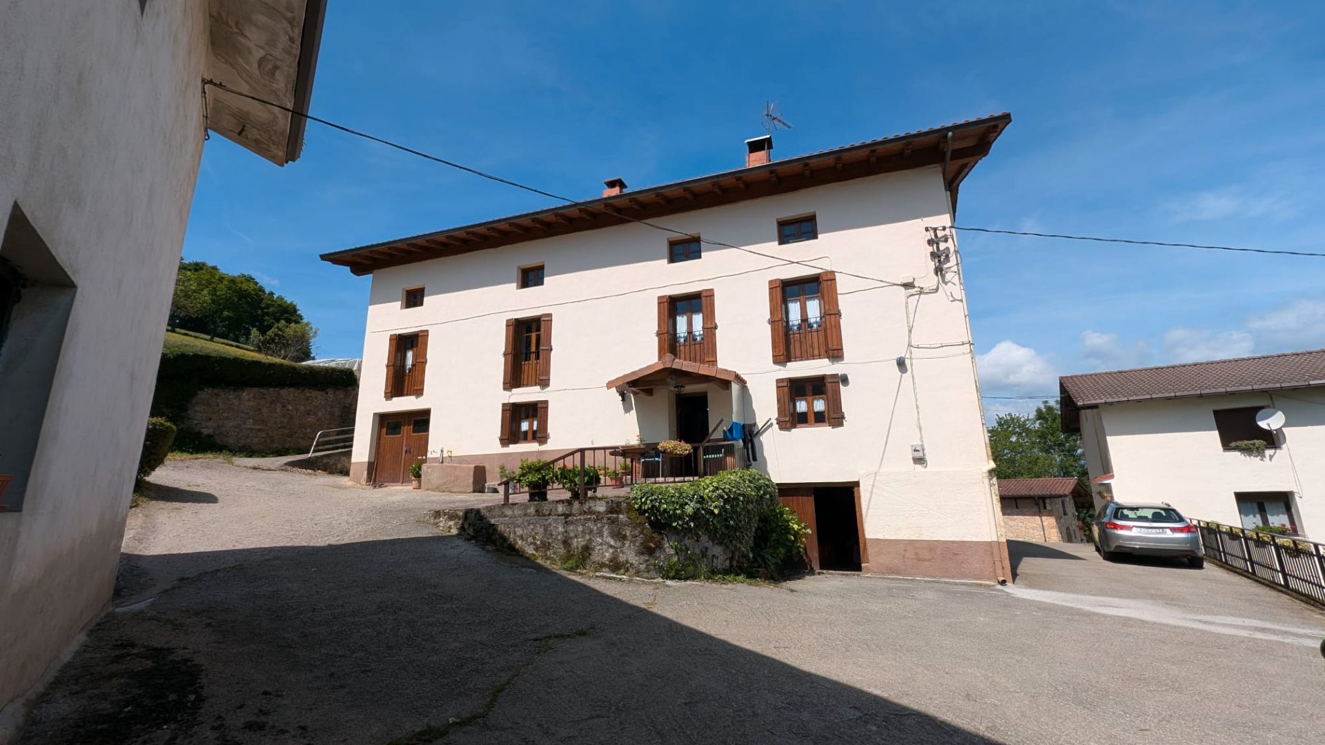 Vista exterior de Finca rústica en venda en Zaldibia amb Calefacció, Jardí privat i Parquet