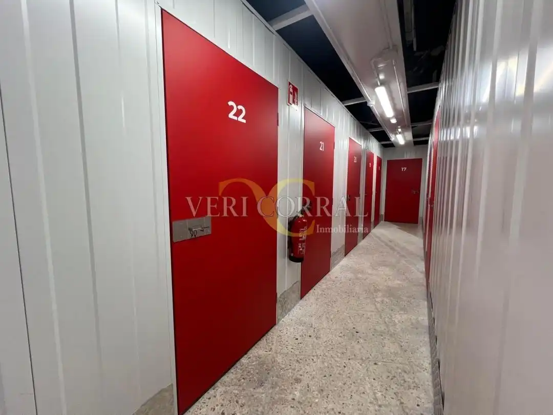 Storage room for rent in Llanes