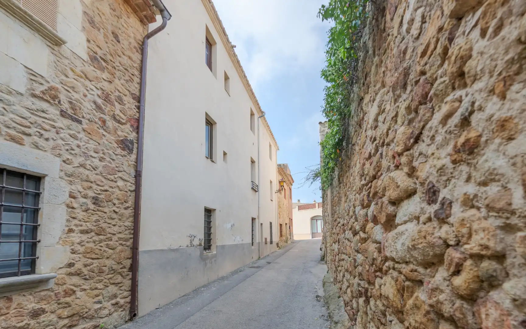 Exterior view of Buildings for sale in Benaguasil