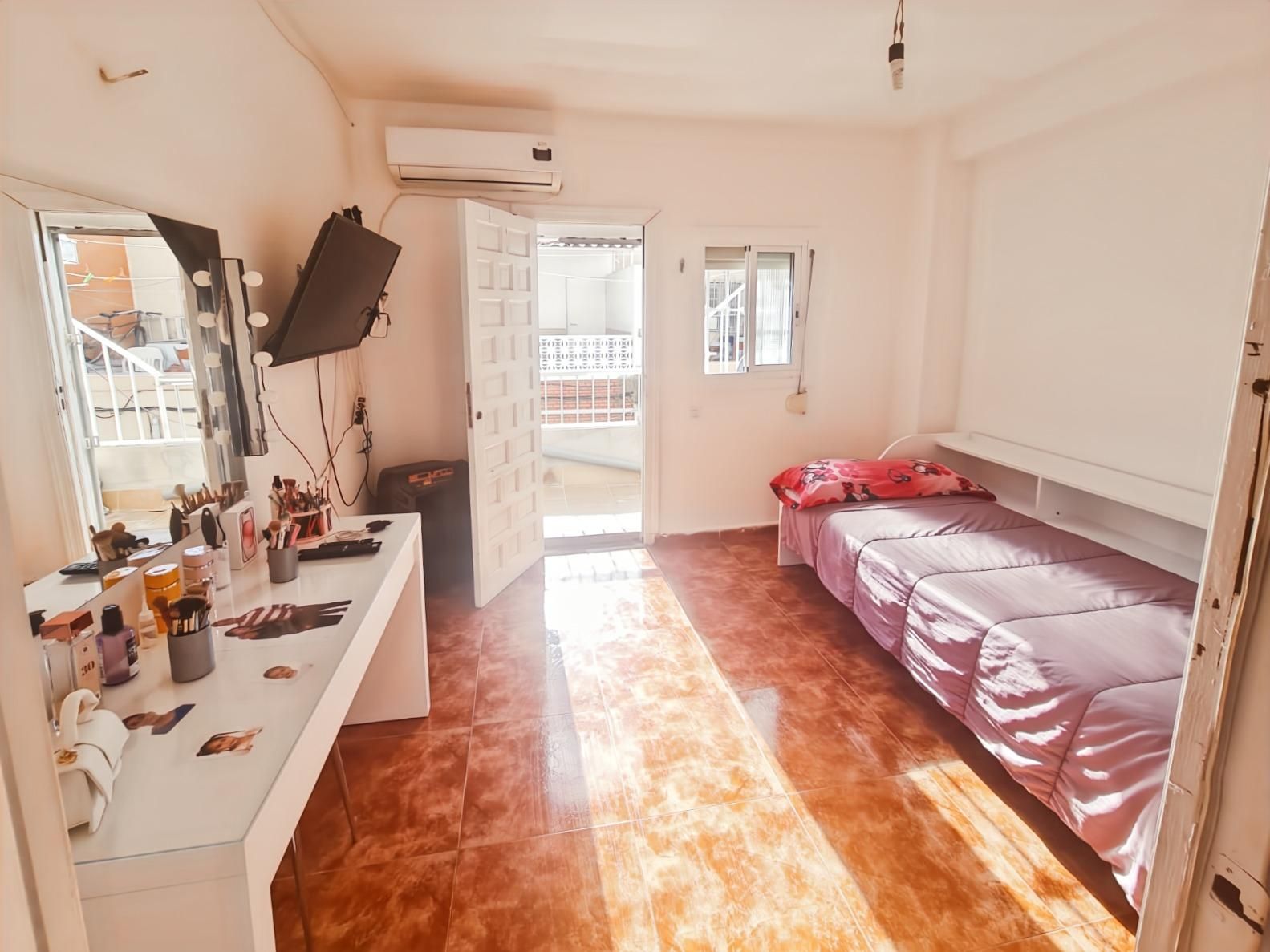 Dormitori de Casa o xalet en venda en  Almería Capital amb Terrassa