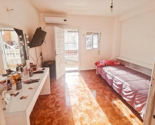 Dormitori de Casa o xalet en venda en  Almería Capital amb Terrassa
