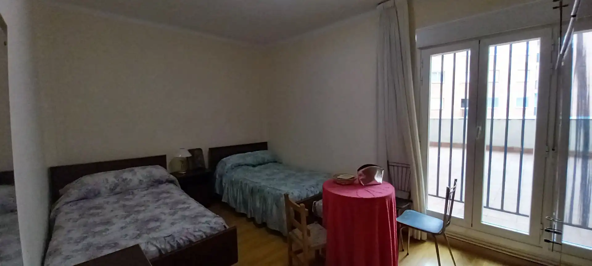 Habitación de Piso en venta en  Logroño con Calefacción, Parquet y Terraza