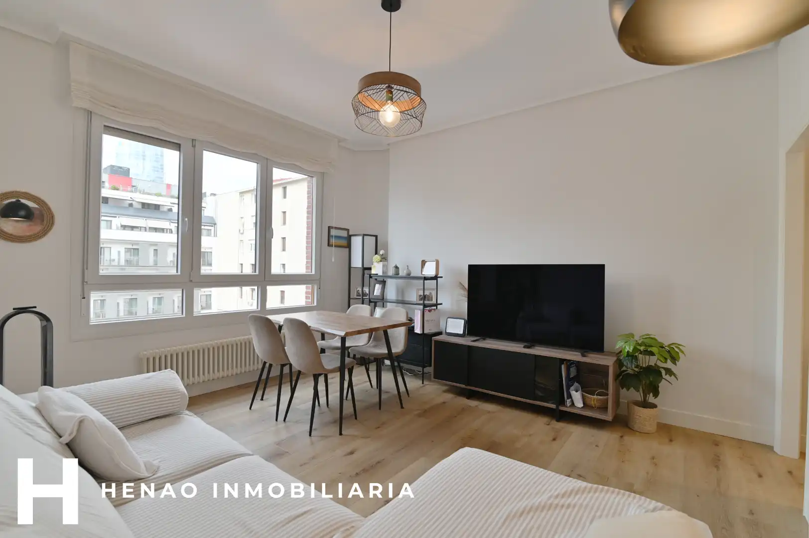 Flat with lift for sale in Rodríguez Arias Kalea, imagen 2