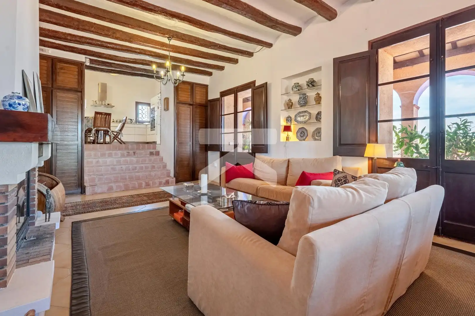 Sala d'estar de Finca rústica en venda en El Molar (Tarragona) amb Aire condicionat, Calefacció i Jardí privat