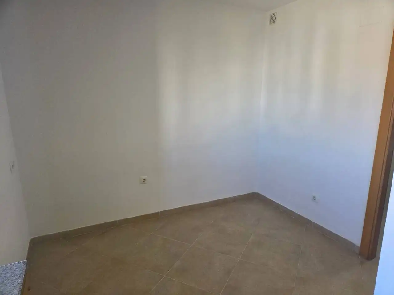 Schlafzimmer von Büro zum Verkauf in El Vendrell mit Alarm