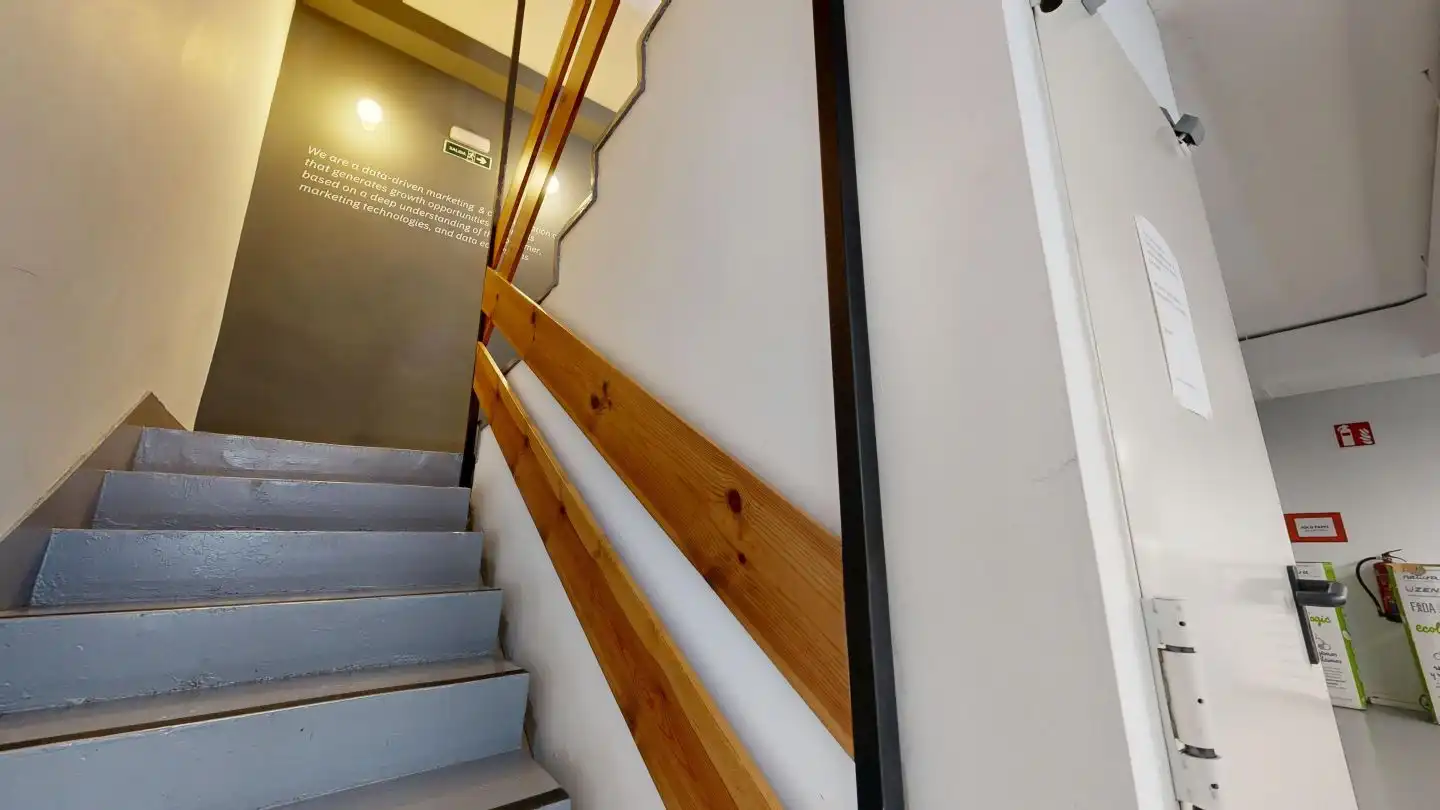 Office for sale in Madrid  with Air Conditioner, Heating and Storage room