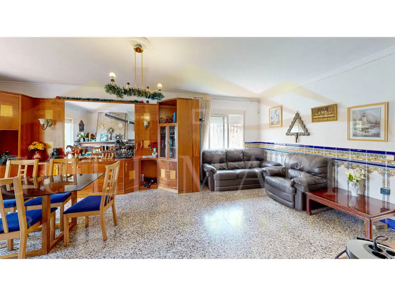 Sala d'estar de Casa o xalet en venda en Corbera de Llobregat amb Calefacció, Jardí privat i Terrassa