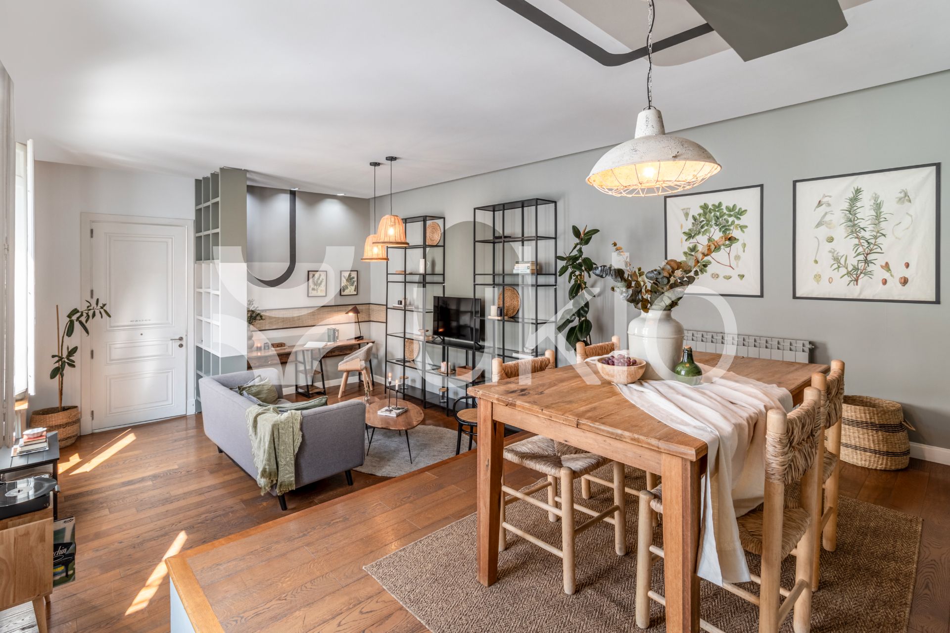 Sala d'estar de Apartament de lloguer en  Madrid Capital amb Aire condicionat, Calefacció i Moblat
