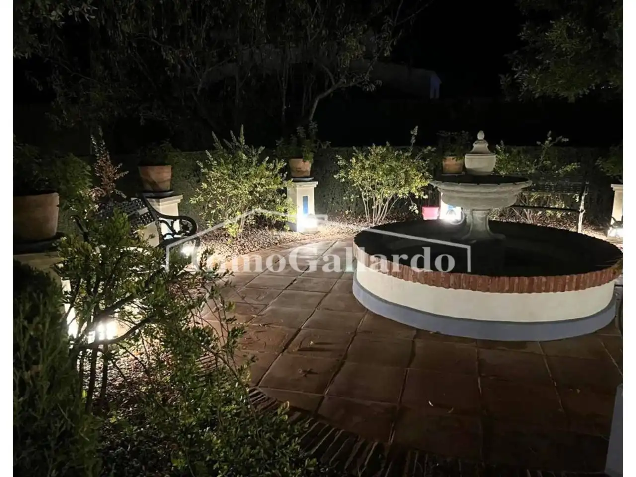 Garden of Buildings for sale in Lucena