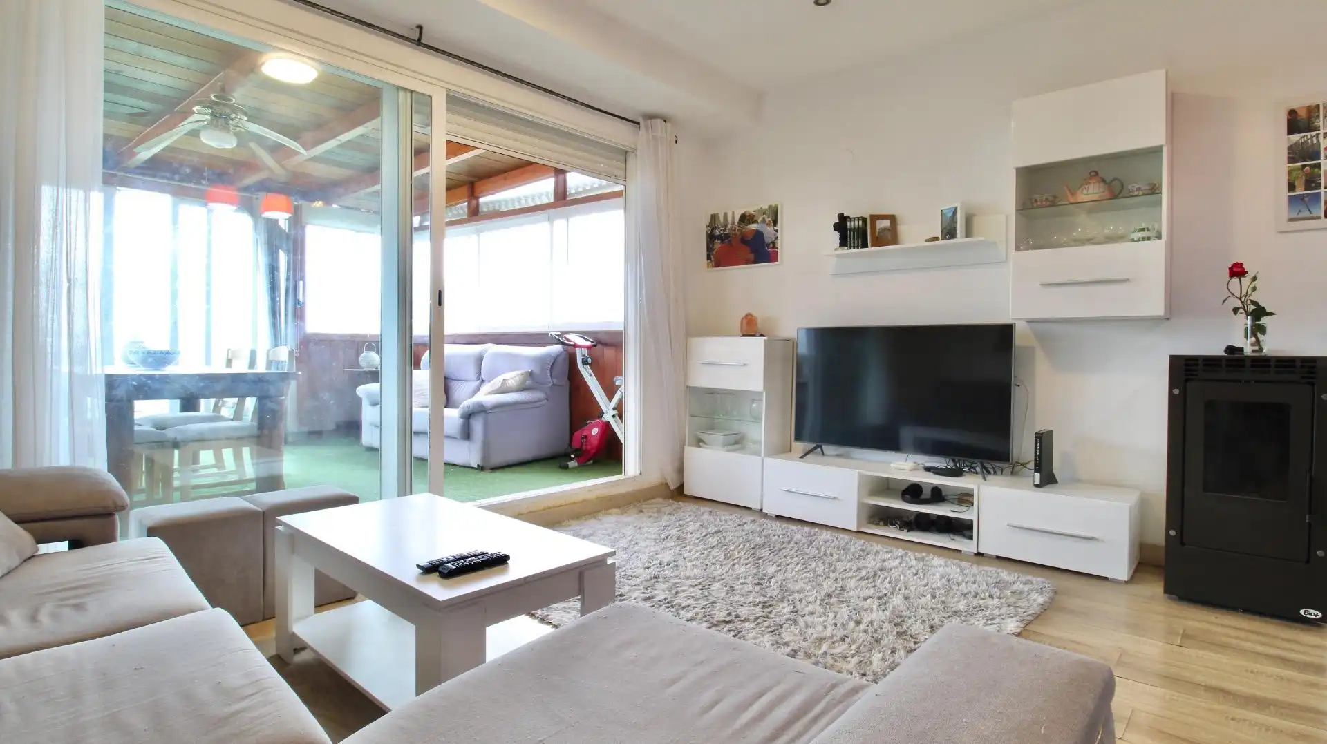Sala d'estar de Edifici en venda en Dúrcal