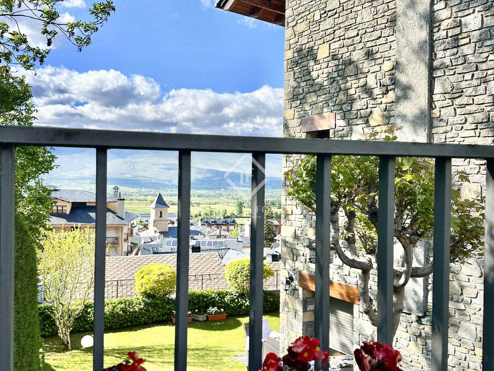 Exterior view of Flat for sale in Albons  with Private garden, Storage room and Furnished