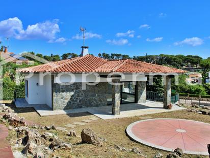 Vista exterior de Casa o xalet en venda en Lliçà d'Amunt amb Calefacció, Jardí privat i Traster