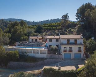 Vista exterior de Casa o xalet en venda en La Font d'En Carròs amb Aire condicionat, Terrassa i Piscina