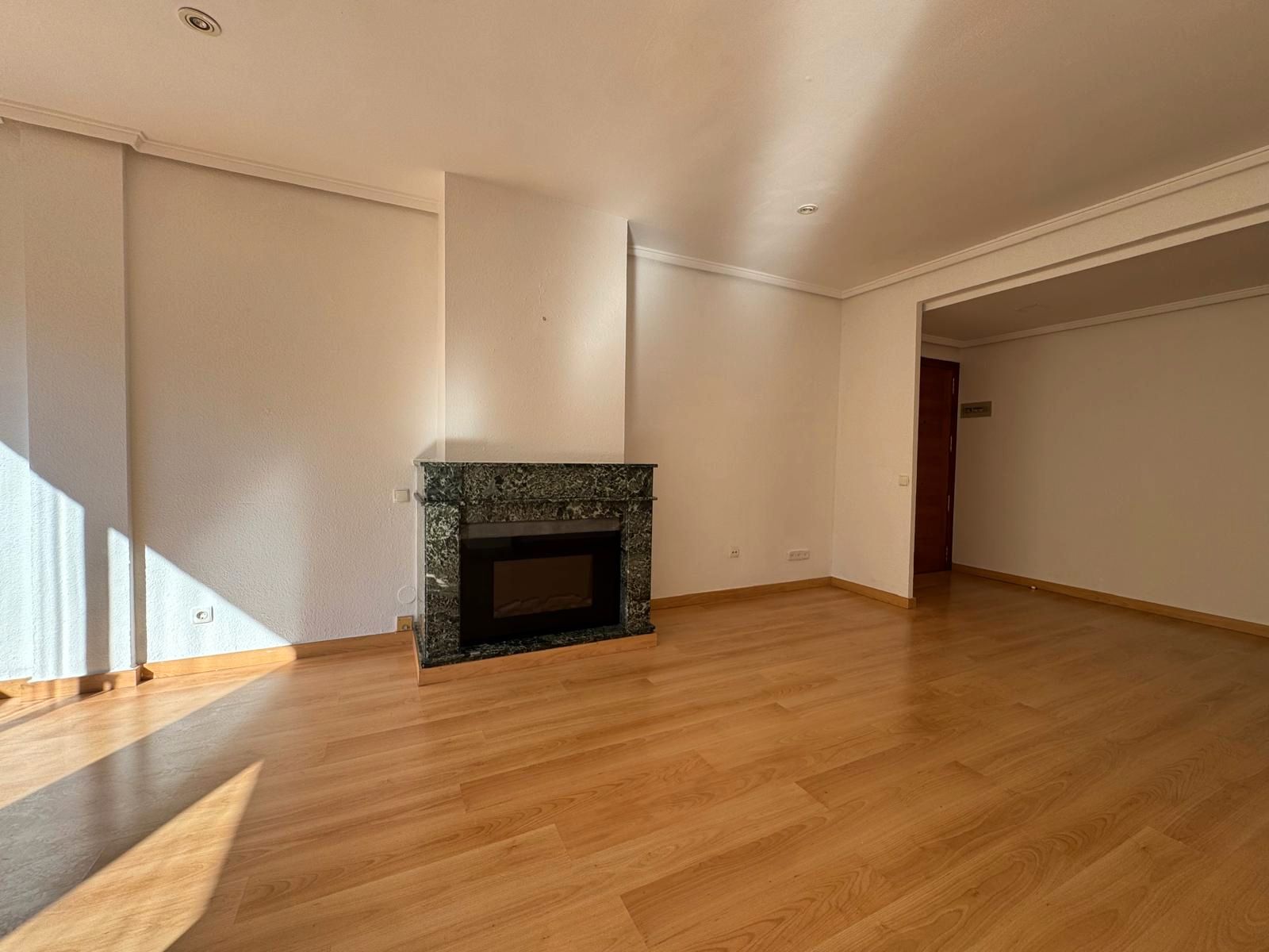 Sala d'estar de Pis en venda en  Valencia Capital amb Calefacció i Balcó