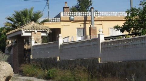 Solvia Inmobiliaria  Chalet independiente Elda