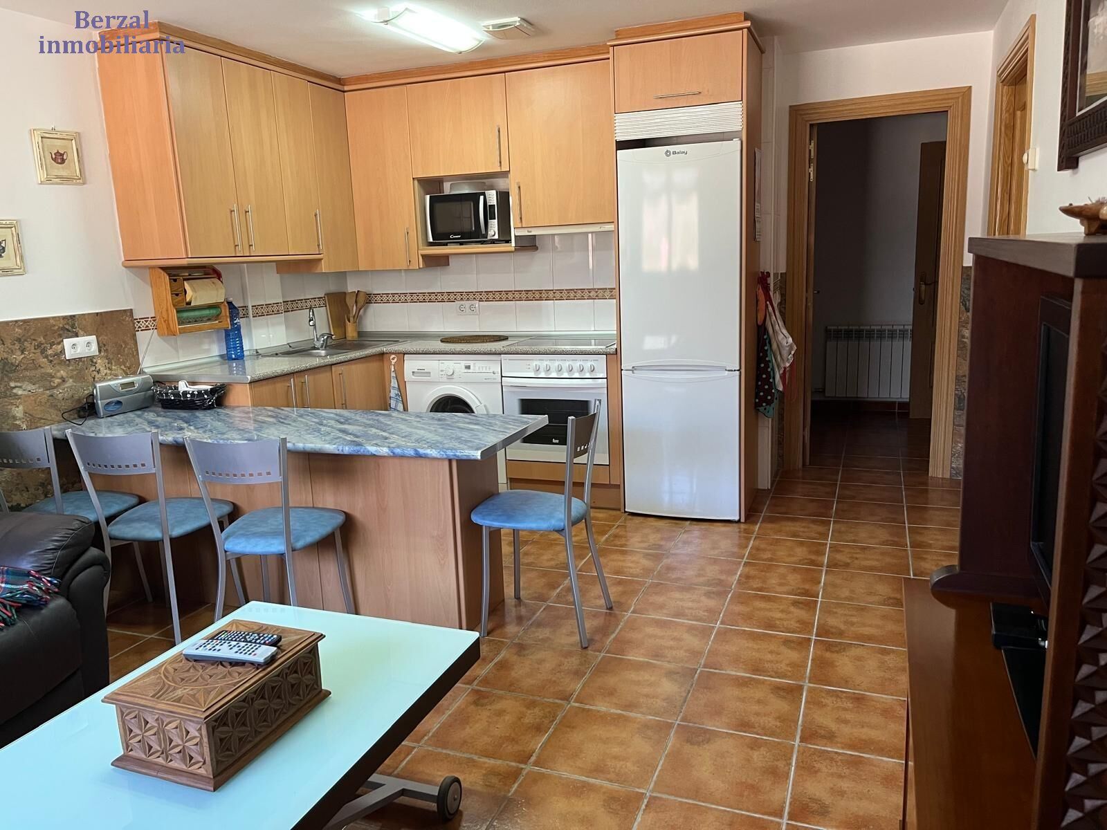 Cuina de Casa adosada en venda en Galilea amb Calefacció, Terrassa i Traster