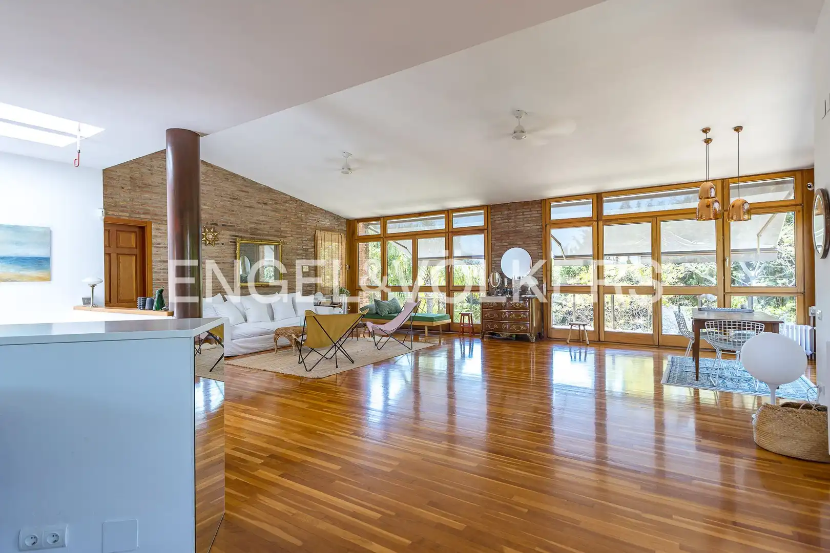 Sala de estar de Finca rústica en venta en Vilanova i la Geltrú con Calefacción, Jardín privado y Terraza