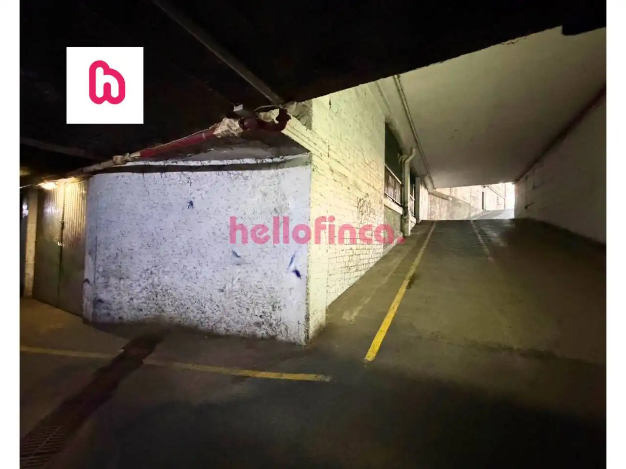 Parking de Ático en venta en Martorell con Terraza, Amueblado y Alarma