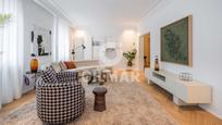 Living room of Flat for sale in  Madrid Capital  with Air Conditioner, Heating and Furnished