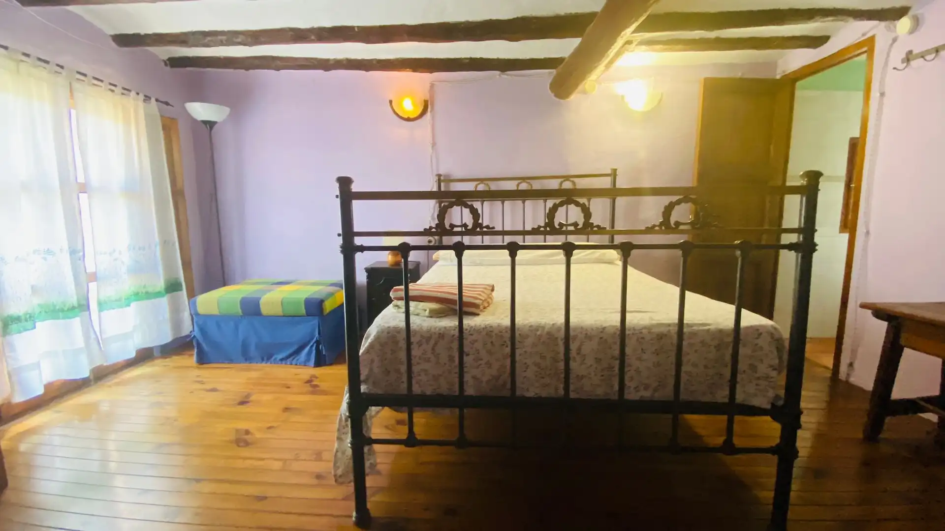 Dormitori de Casa o xalet en venda en Villarluengo amb Calefacció, Jardí privat i Terrassa
