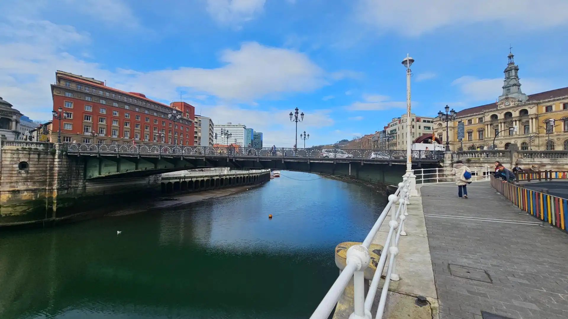 Vista exterior de Piso en venta en Bilbao  con Calefacción, Terraza y Balcón