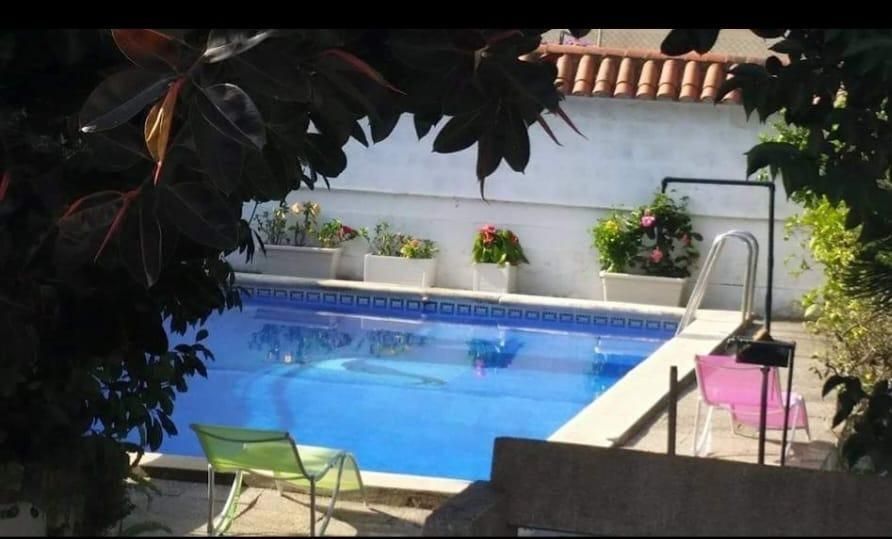 Swimming pool of House or chalet for sale in Algeciras