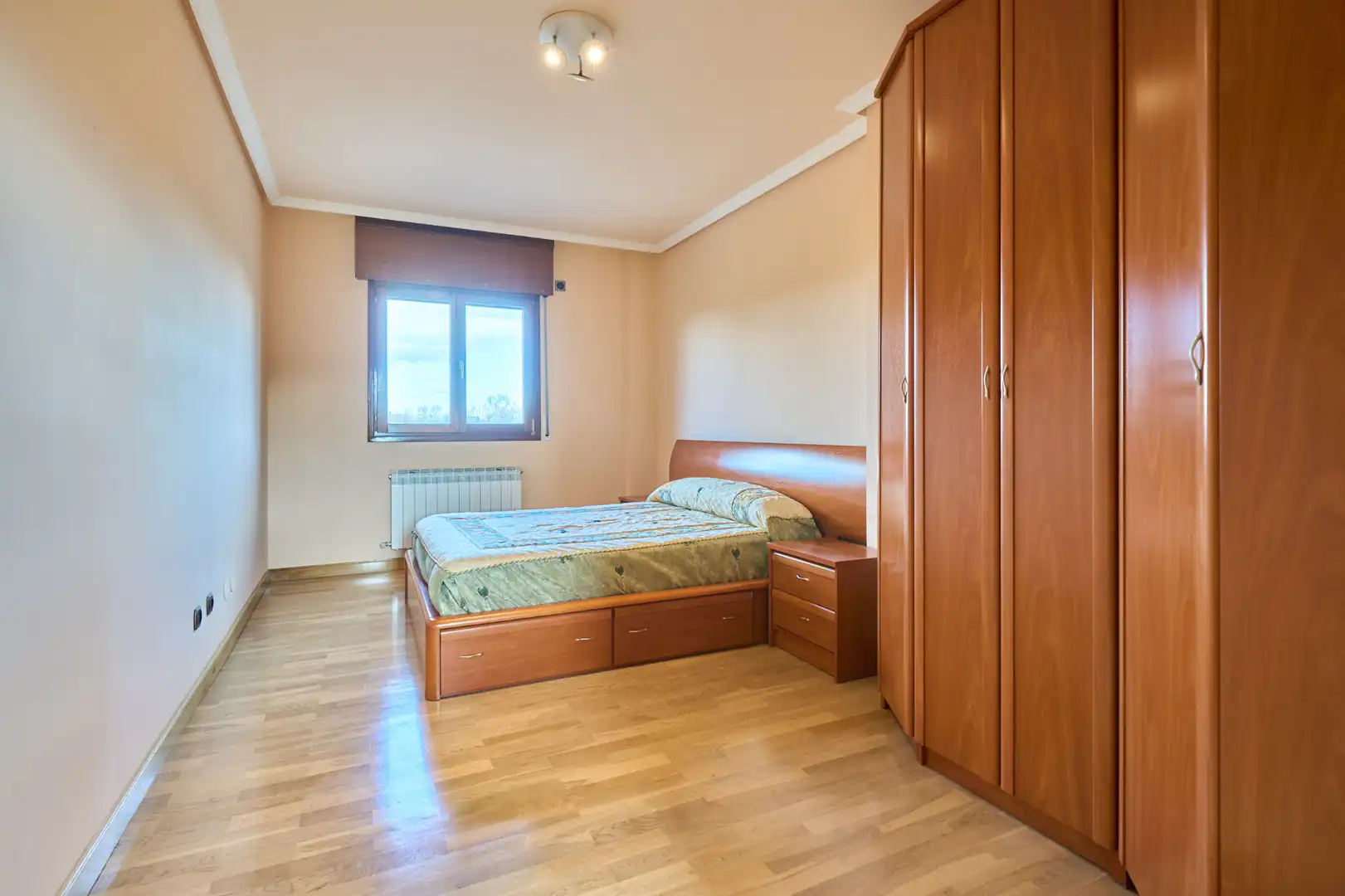 Bedroom of Houses for sale in Vitoria - Gasteiz  with Heating, Private garden and Parquet flooring