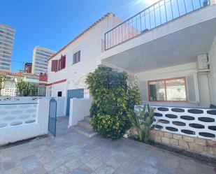 Vista exterior de Casa o xalet de lloguer en Benidorm amb Aire condicionat i Terrassa