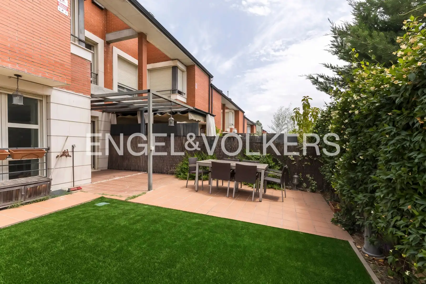 Terrace of Detached homes for sale in Paracuellos de Jarama  with Air Conditioner, Heating and Private garden