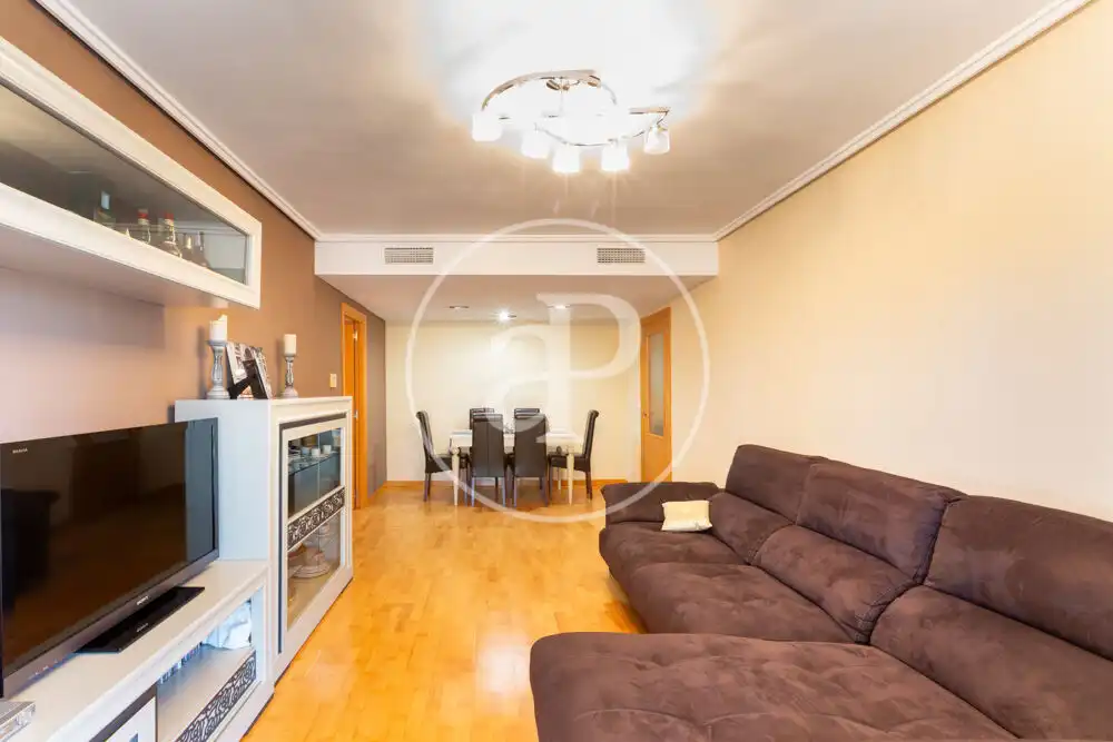 Sala d'estar de Pis en venda en Riba-roja de Túria amb Aire condicionat, Calefacció i Jardí privat