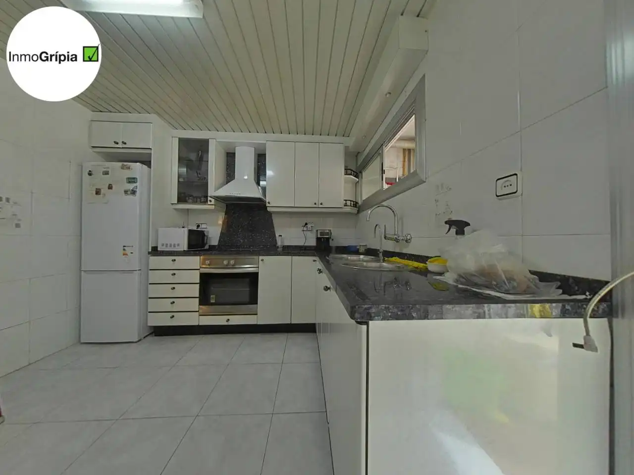 Cuina de Pis en venda en Terrassa amb Aire condicionat, Calefacció i Traster