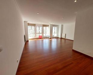 Duplex to rent in Rúa De Montero Ríos, Ensanche - Sar