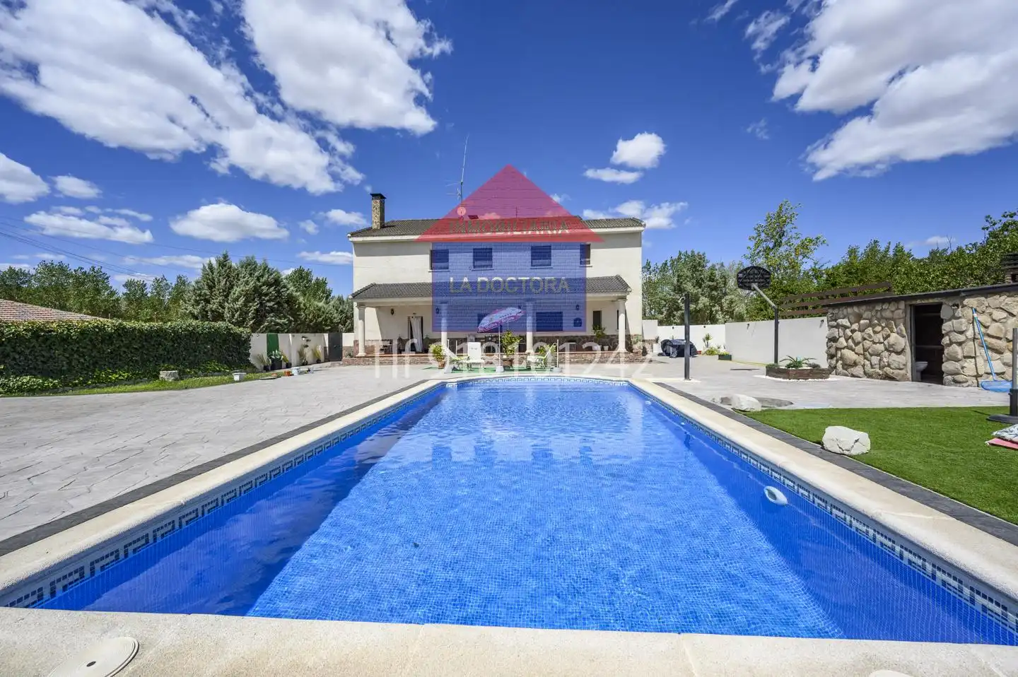 Piscina de Casa o chalet en venta en Escalona con Calefacción, Terraza y Piscina