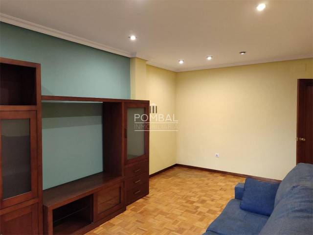 Piso en Venta en Rúa Ribeira De Canedo en A Ponte