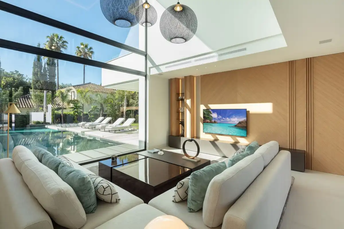 Villa mit Pool zum Verkauf in Nueva Andalucía, imagen 2