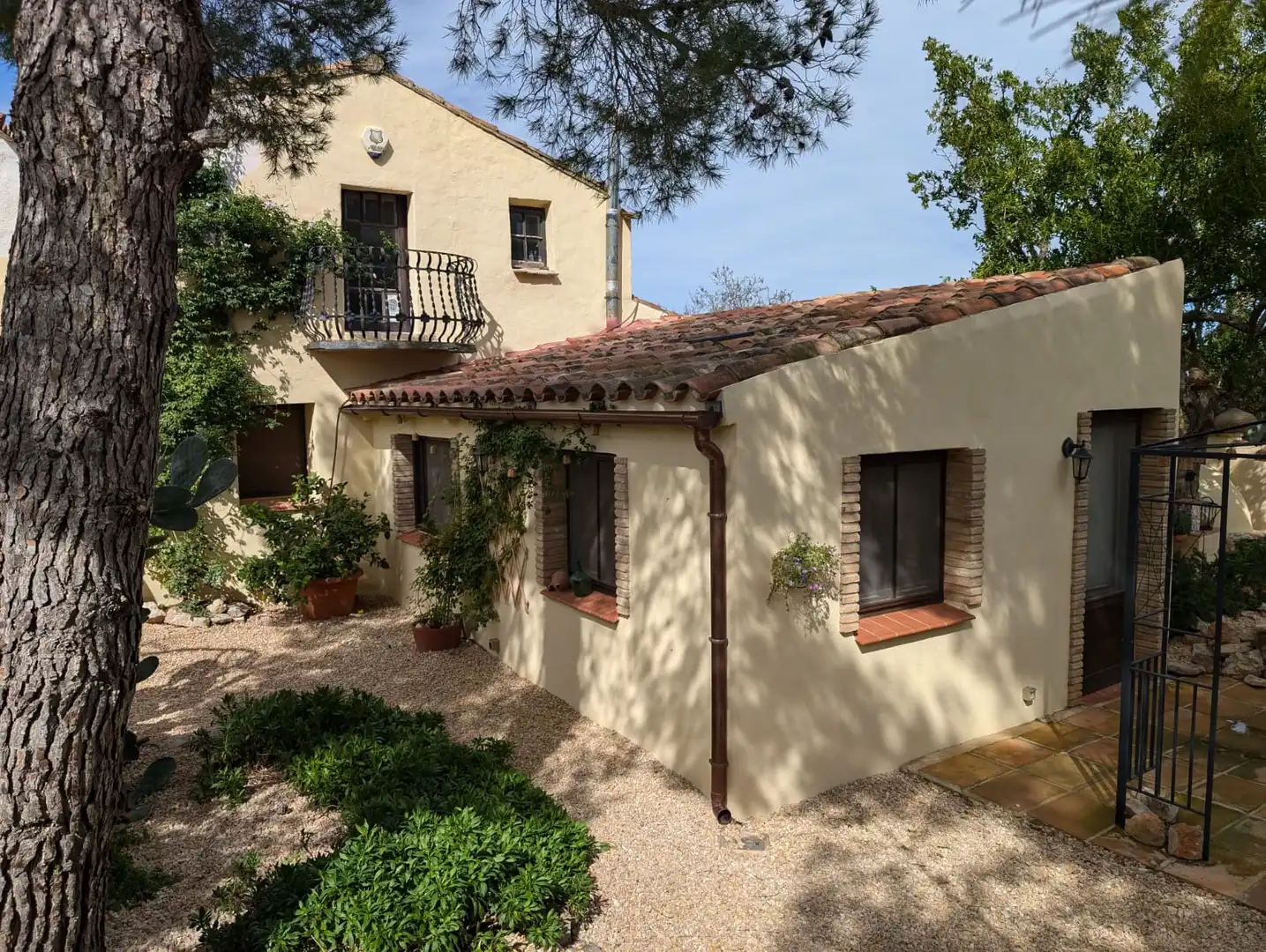Außenansicht von Country house zum Verkauf in El Perelló mit Heizung und Balkon