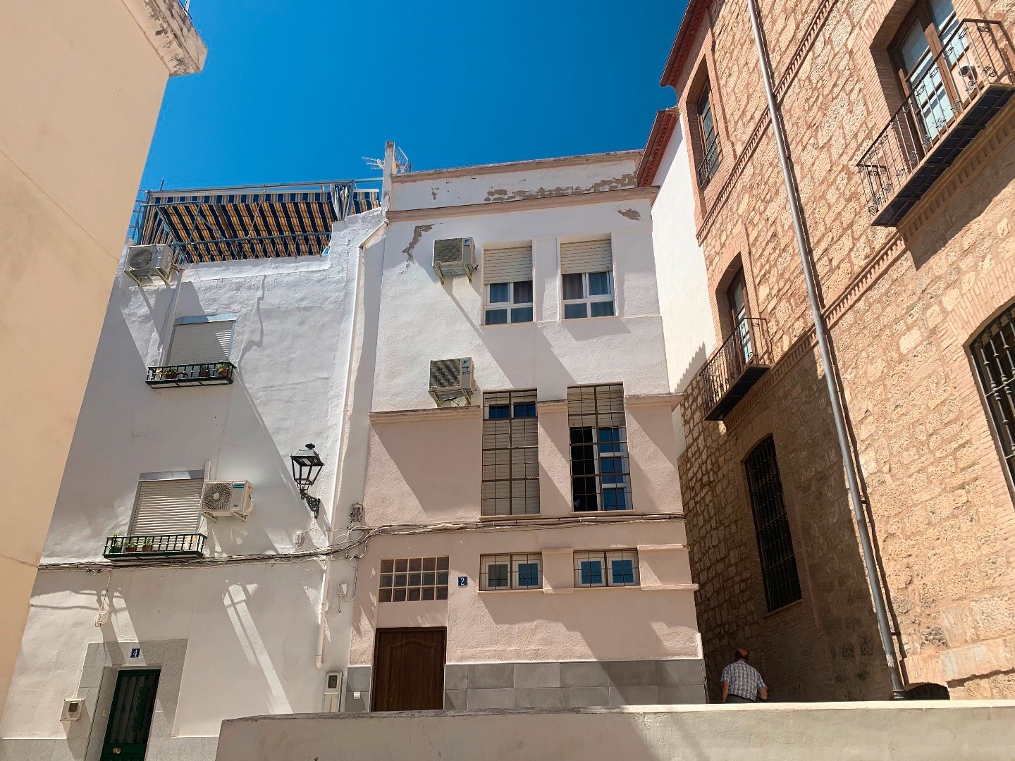 Exterior view of House or chalet for sale in  Jaén Capital  with Air Conditioner, Terrace and Oven