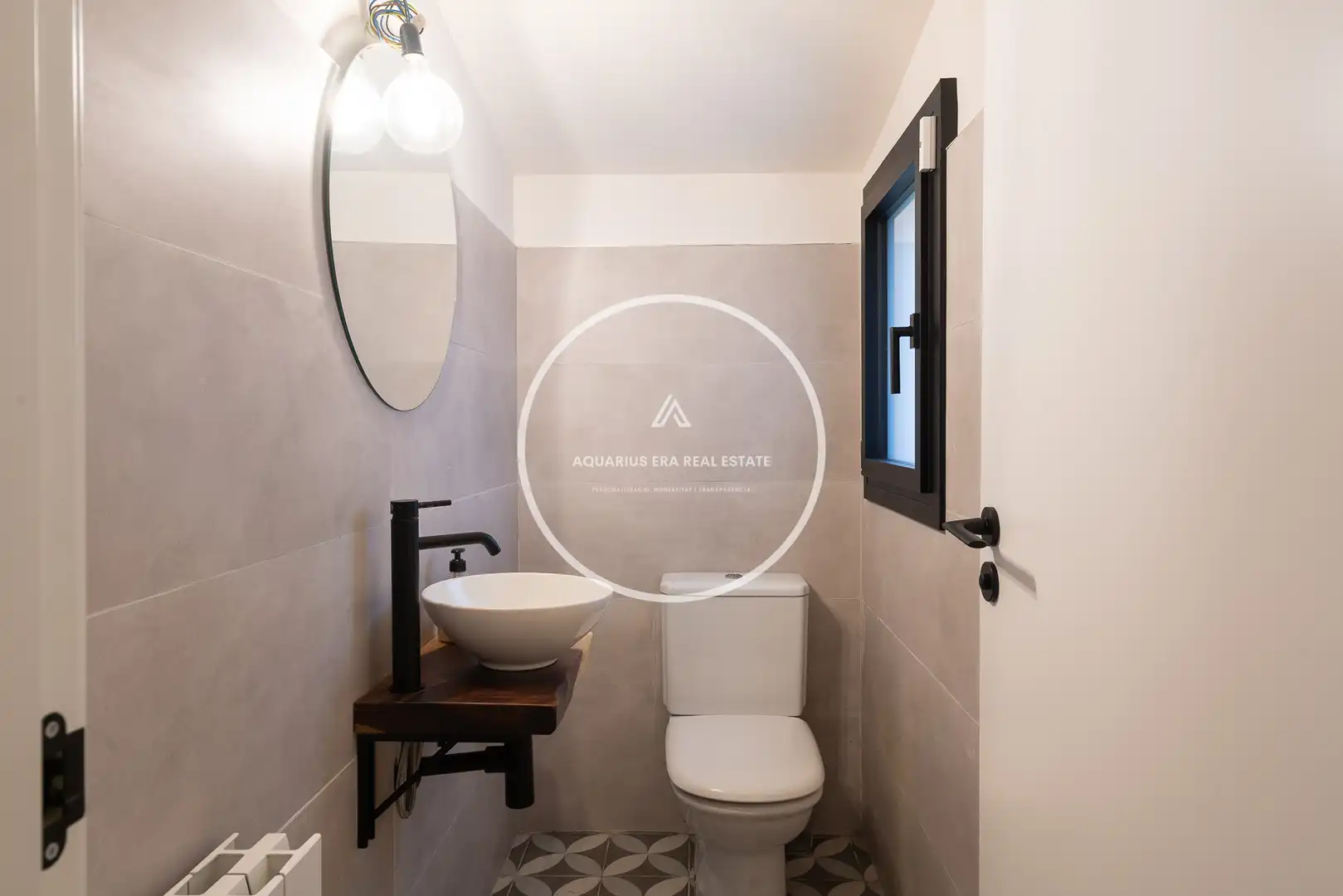 Baño de Casa o chalet en venta en Seva con Aire acondicionado, Calefacción y Jardín privado