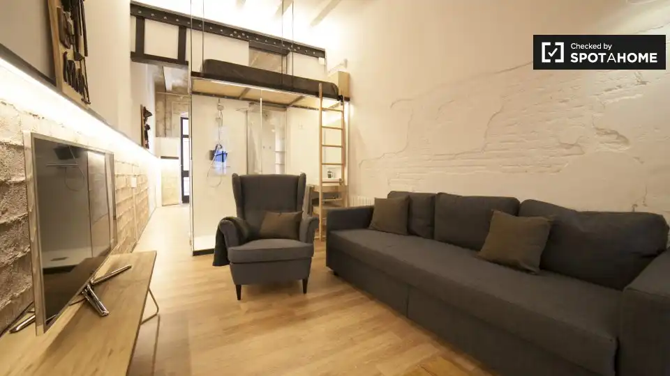 Flat with terrace to rent in Gràcia