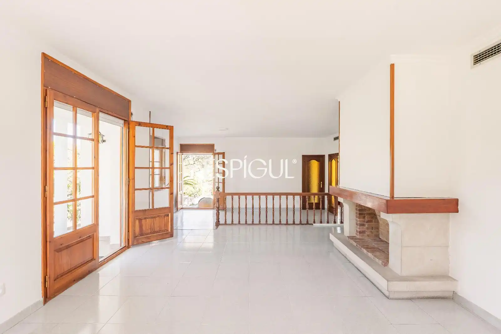 Sala d'estar de Casa o xalet en venda en Girona amb Aire condicionat, Calefacció i Traster