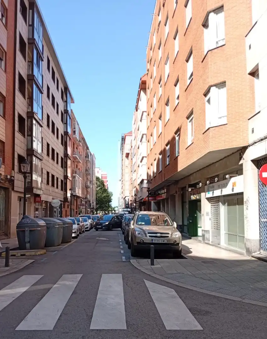 Vista exterior de Pis en venda en Gijón  amb Calefacció, Parquet i Traster