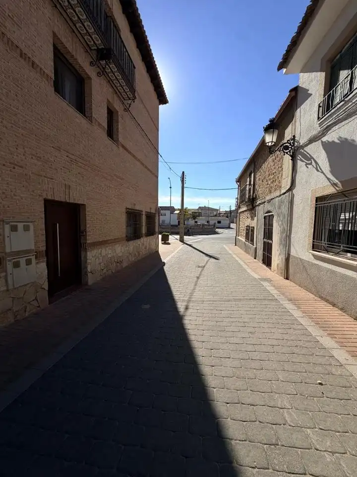 Gewerbefläche zur Miete in Calle General Yagüe, imagen 4