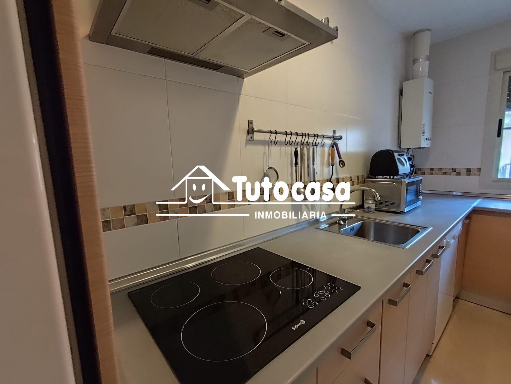 Kitchen of Flat for sale in Dos Hermanas  with Air Conditioner, Parquet flooring and Storage room