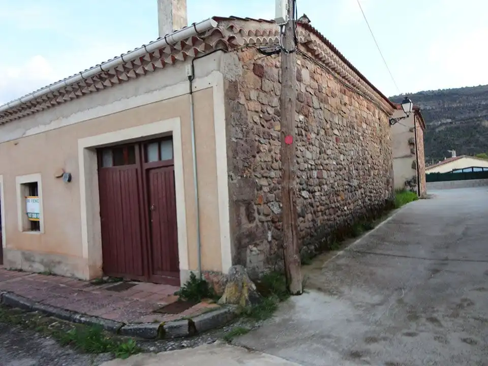 Vista exterior de Casa o chalet en venta en Barbadillo del Mercado con Jardín privado